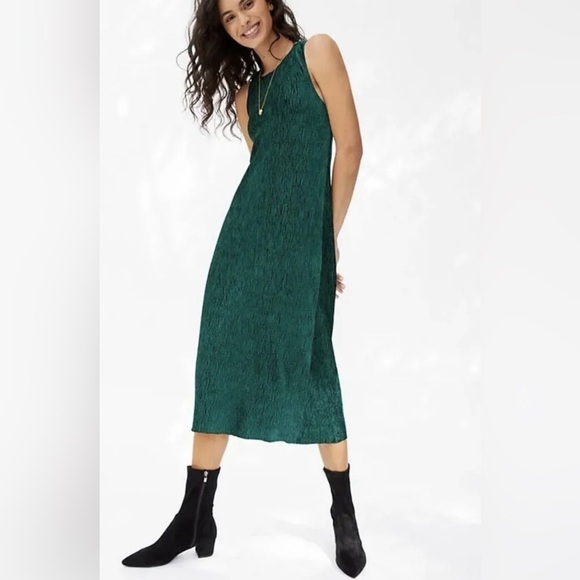 Maeve Anthropologie Adrienne Twist-back Velvet Midi Dress in Green, Size S - Picture 1 of 9
